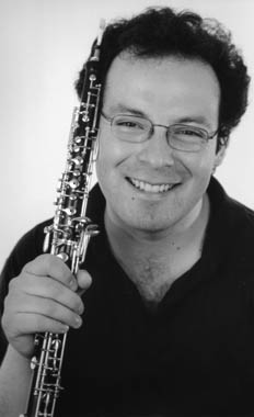 bildArtist photo of González, Jaime - Oboe