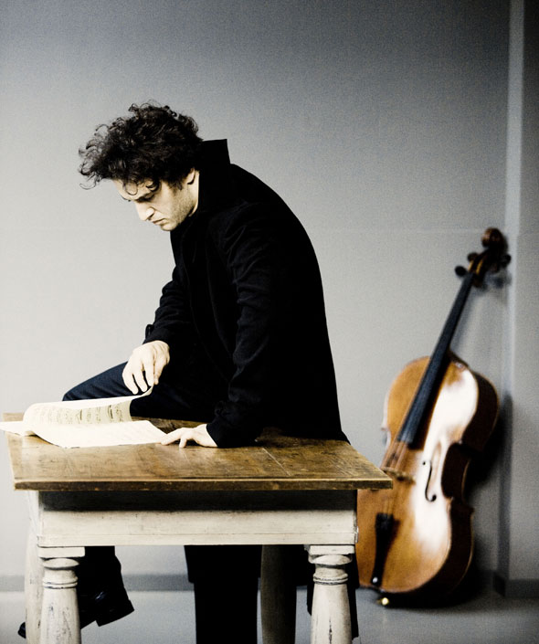 bildArtist photo of Altstaedt, Nicolas - Violoncello