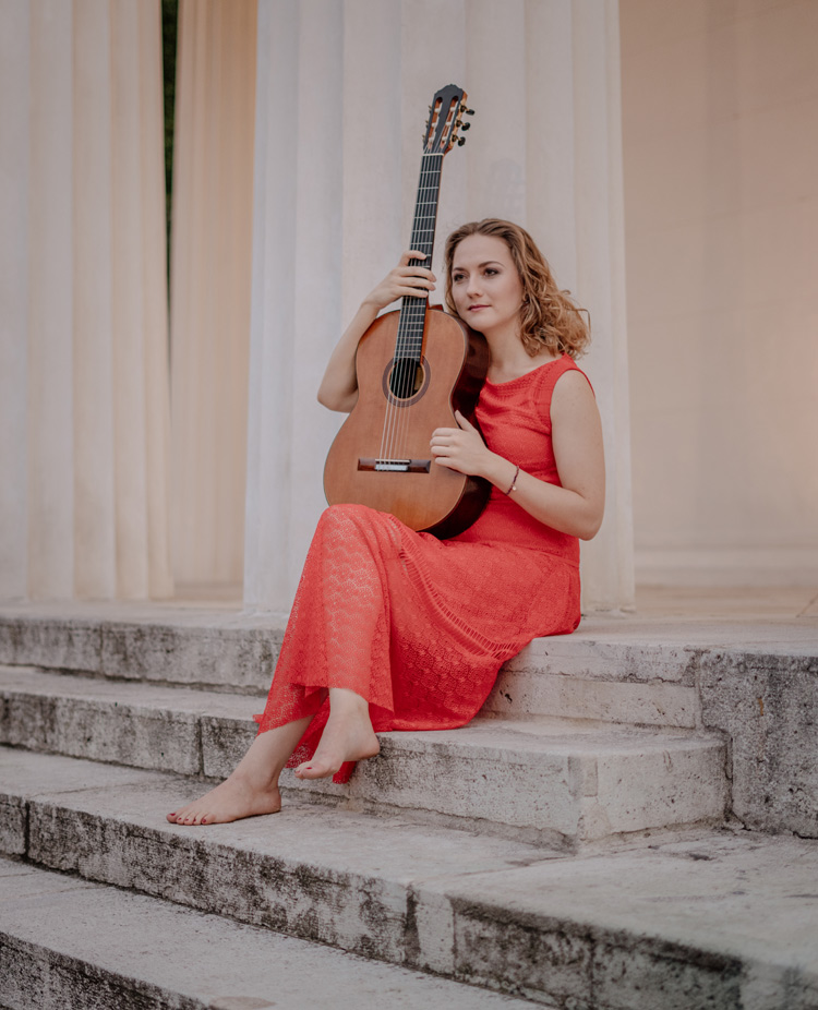 bildArtist photo of Maier, Rosa Franziska - Gitarre