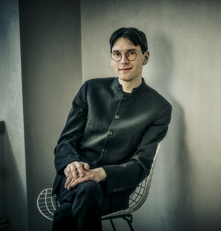 bildArtist photo of Soos, Viktor - Klavier