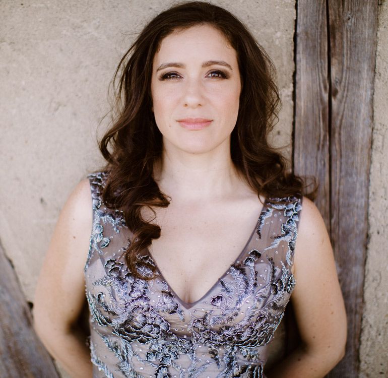 bildArtist photo of Bertucci, Catalina - Sopran