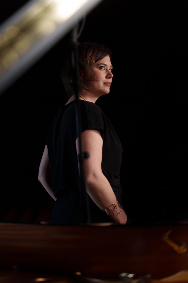 bildArtist photo of Buchert, Pia Viola - Mezzosopran