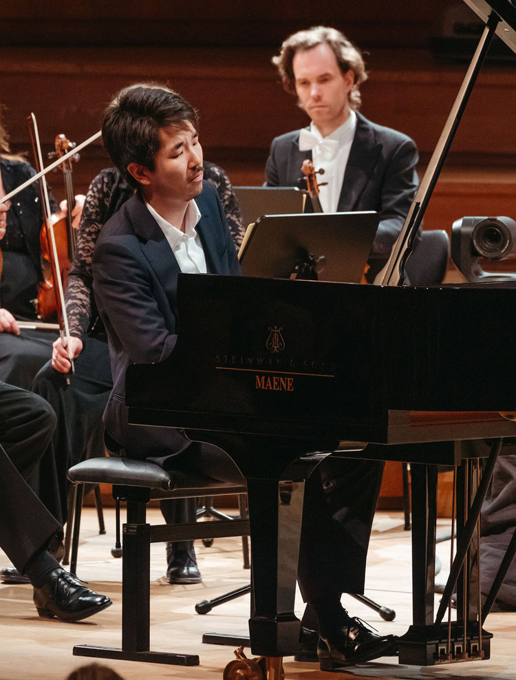 Wataru Hisasue erhält 2. Preis bei Queen Elisabeth Competition